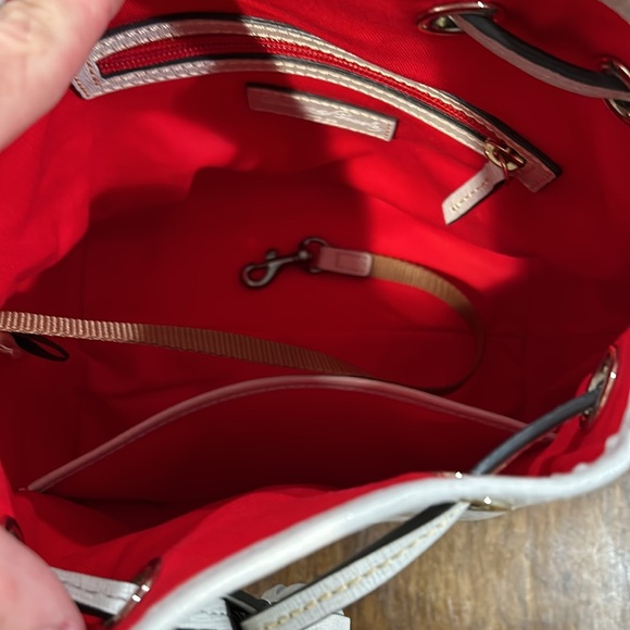 NWOT winter white Dooney and Burke - Picture 4 of 10